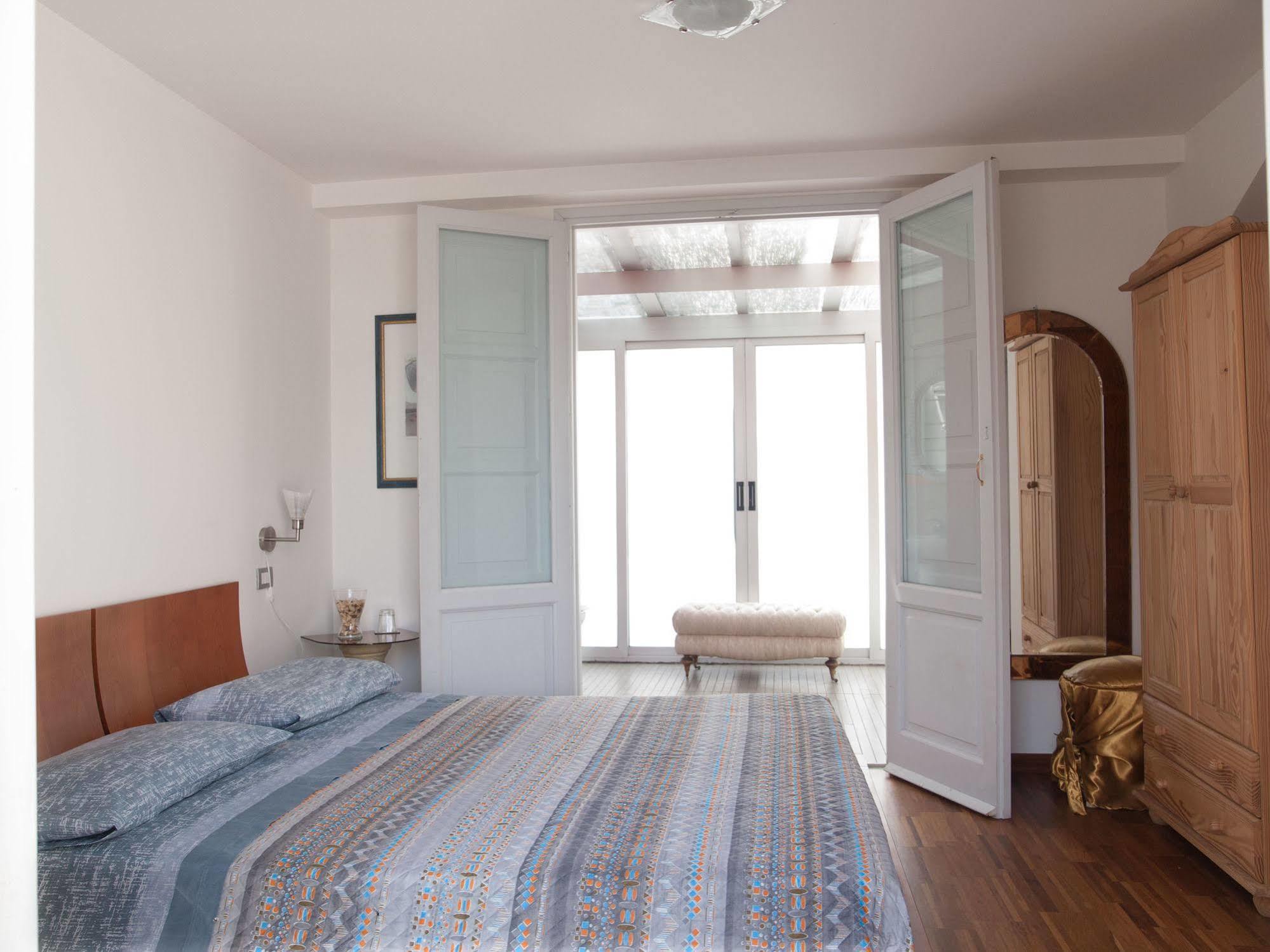Casa Del Vento Bed and Breakfast Roccalumera Zewnętrze zdjęcie